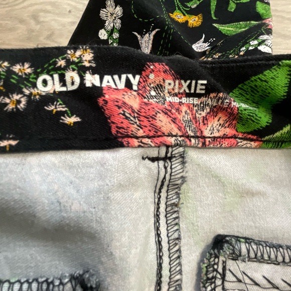 Floral Black Pixie Pants - Picture 6 of 8